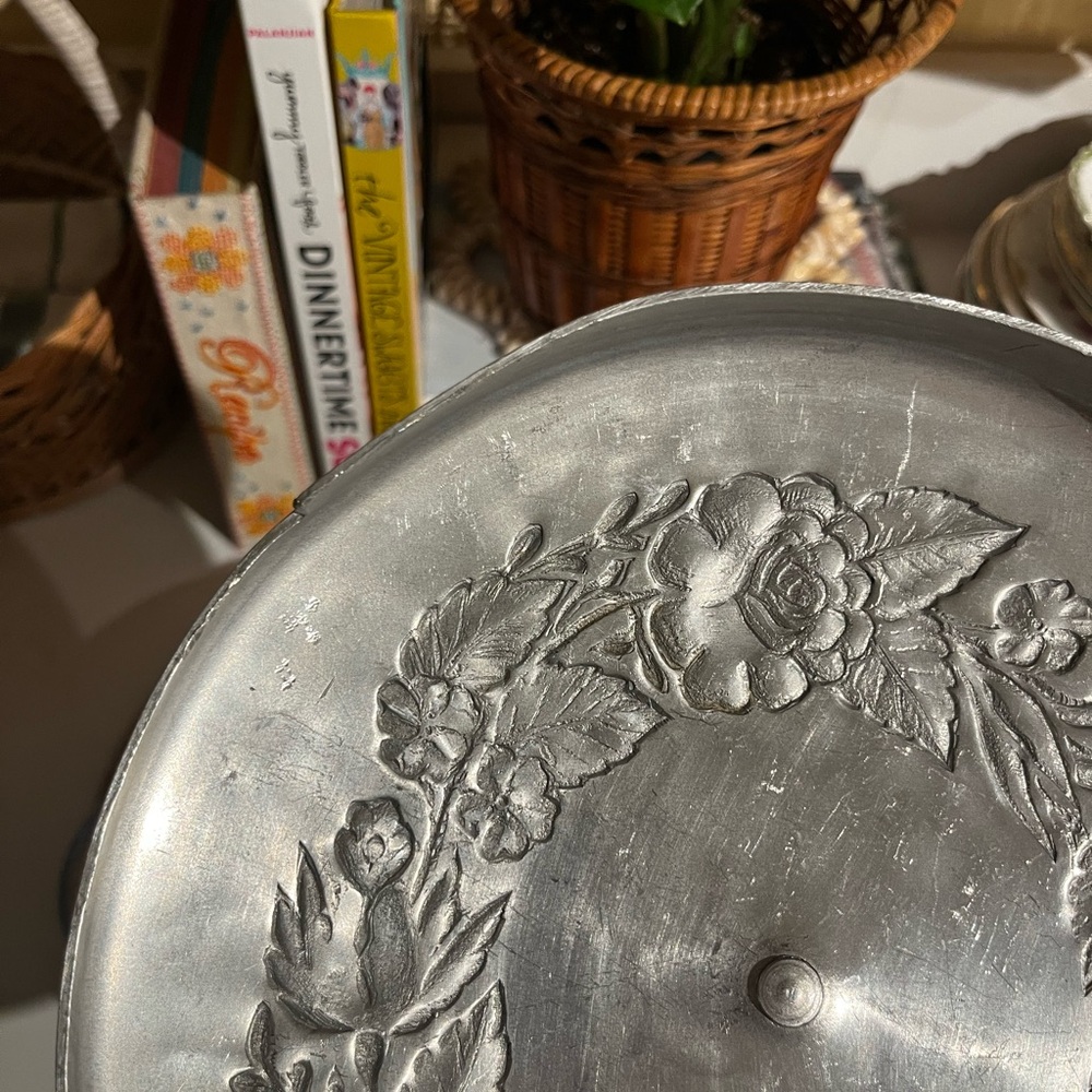 Everlast Aluminum Floral Casserole Dish - Picture 10 of 10